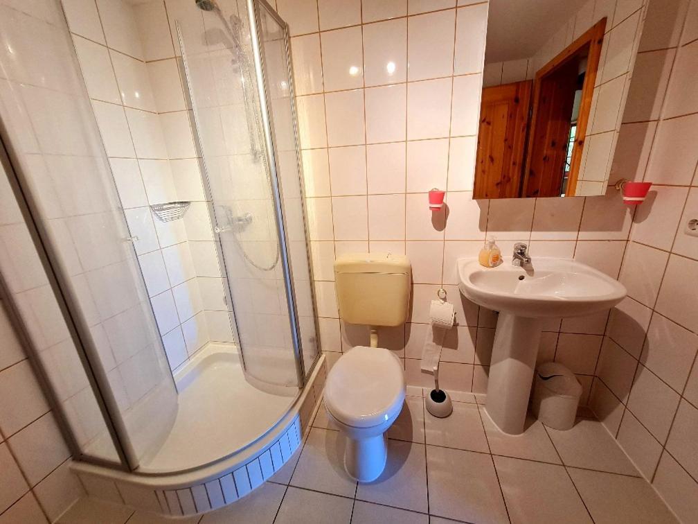 Ferienwohnung Alte Und Neue Buednerei Groß Zicker Exterior foto