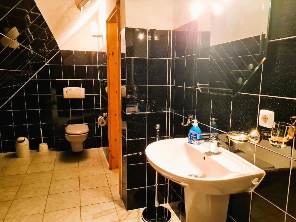 Ferienwohnung Alte Und Neue Buednerei Groß Zicker Exterior foto